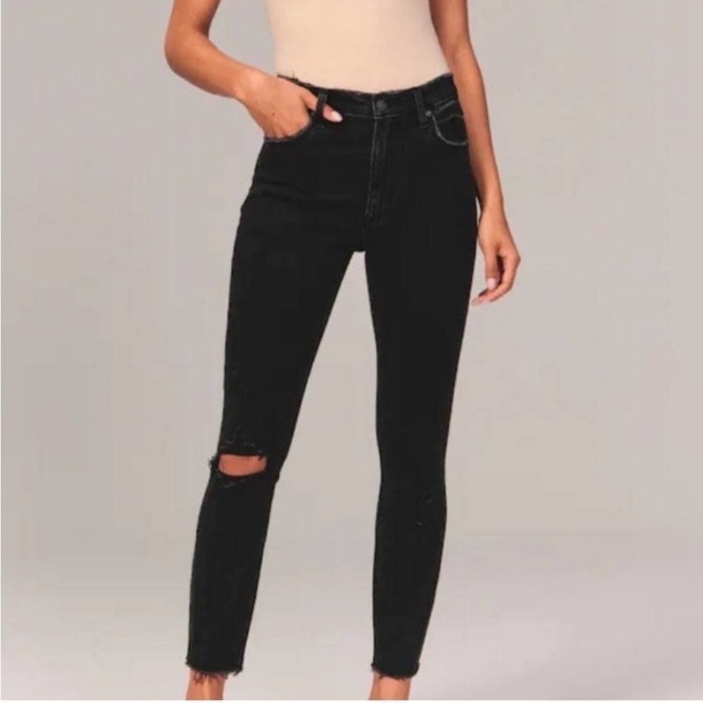 Abercrombie & fitch black ripped‎ skinny high rise jeans size 6 short